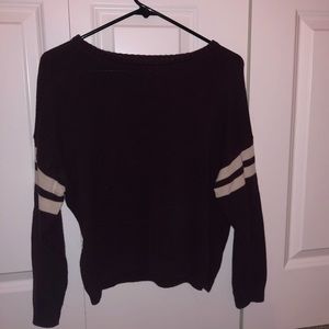 Maroon sweater